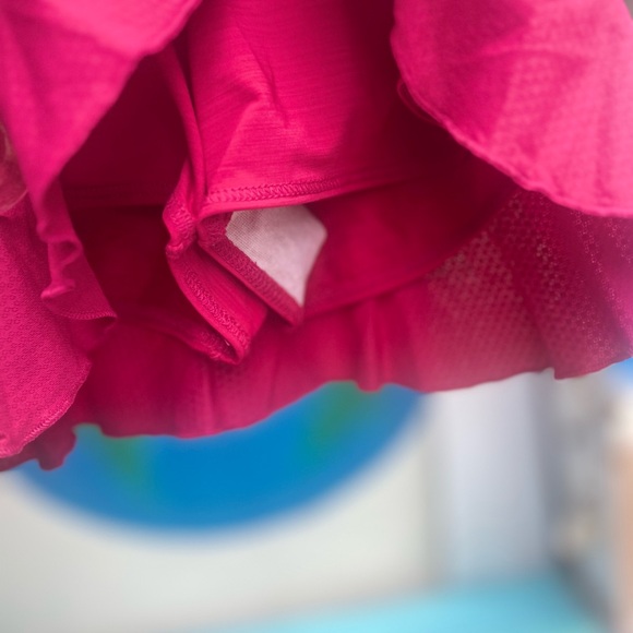 ELEVEN By Venus Williams Raspberry & Gray Skort White & Grey Top Both Small - Picture 3 of 4